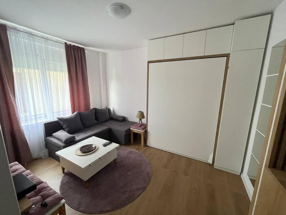 Apartment Centar Podgorica Buitenkant foto